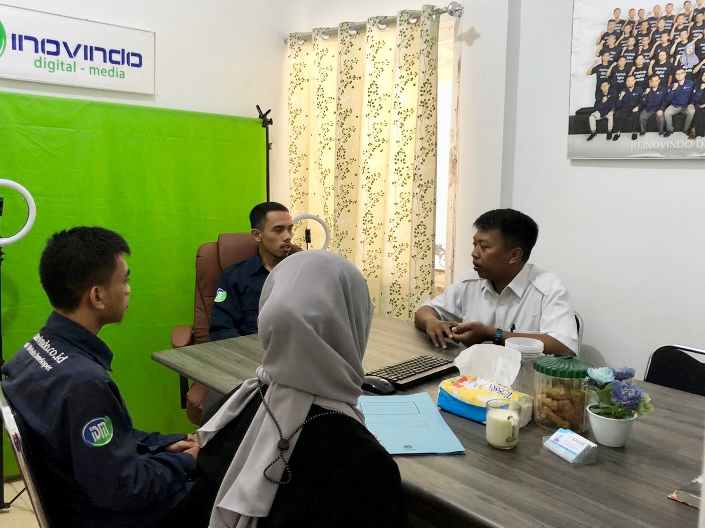 SMKN 7 Baleendah mengutus 2 guru RPL di sekolahnya untuk melaksanakan magang di Inovindo