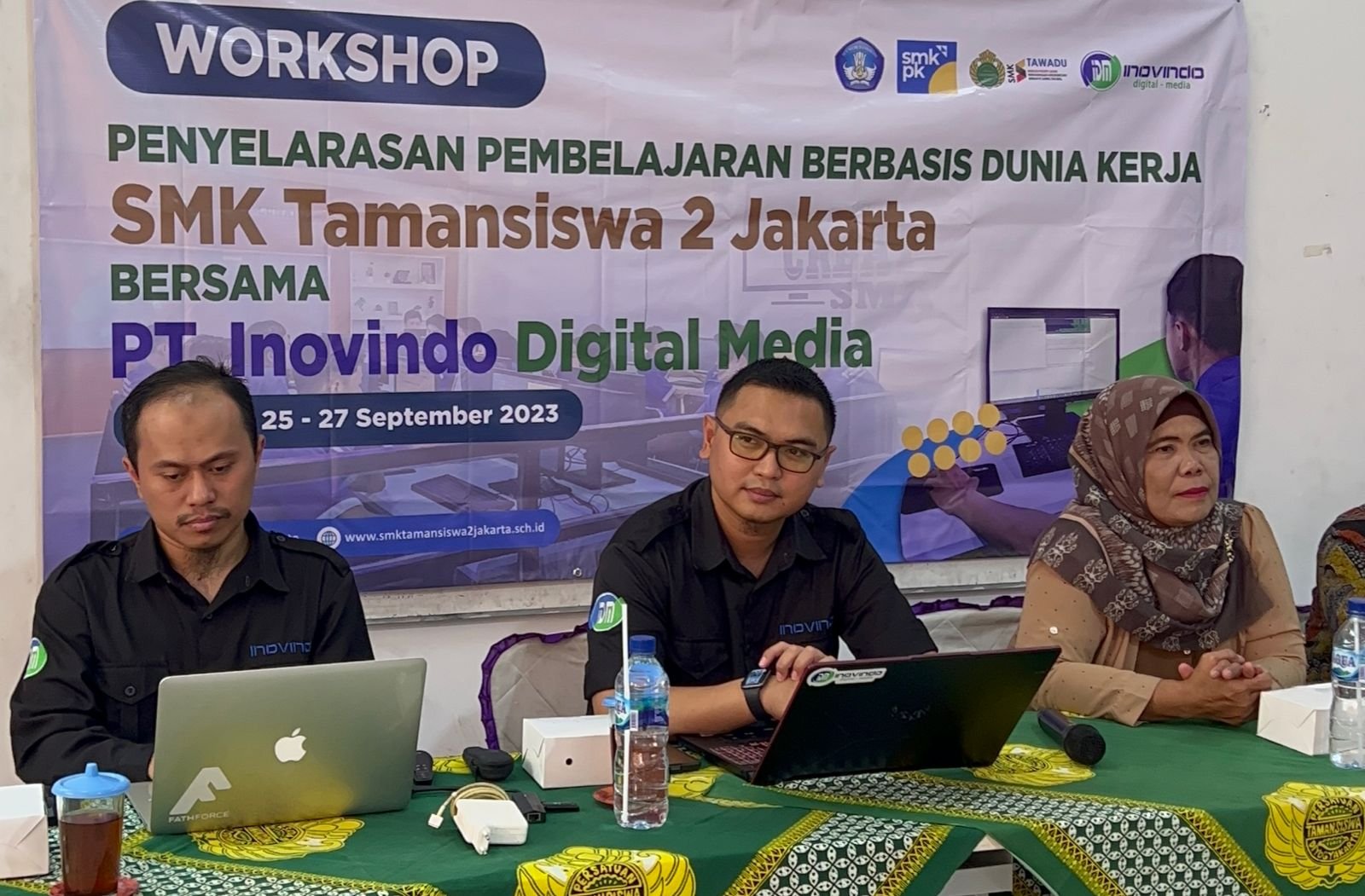 Tim Inovindo Menjadi Narasumber Workshop Pembelajaran Berbasis Dunia Kerja di SMK Tamansiswa 2 Jakarta